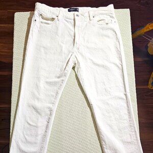 White Men's Abercrombie & Fitch Vintage Straight Stretch Jeans 38X32